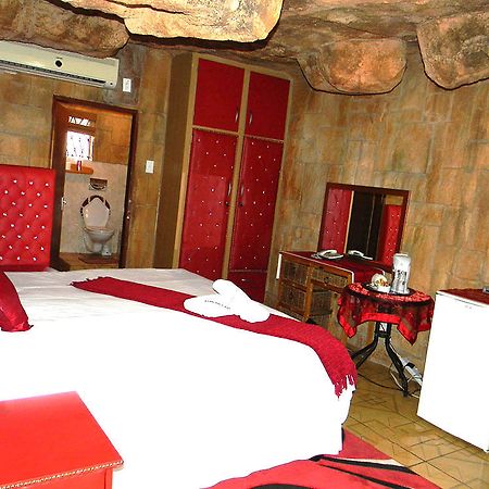 African Cave Lodge Hammanskraal Exterior foto
