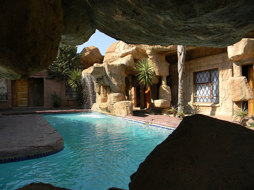 African Cave Lodge Hammanskraal Exterior foto