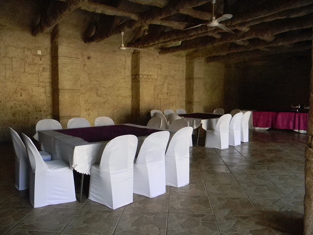 African Cave Lodge Hammanskraal Exterior foto