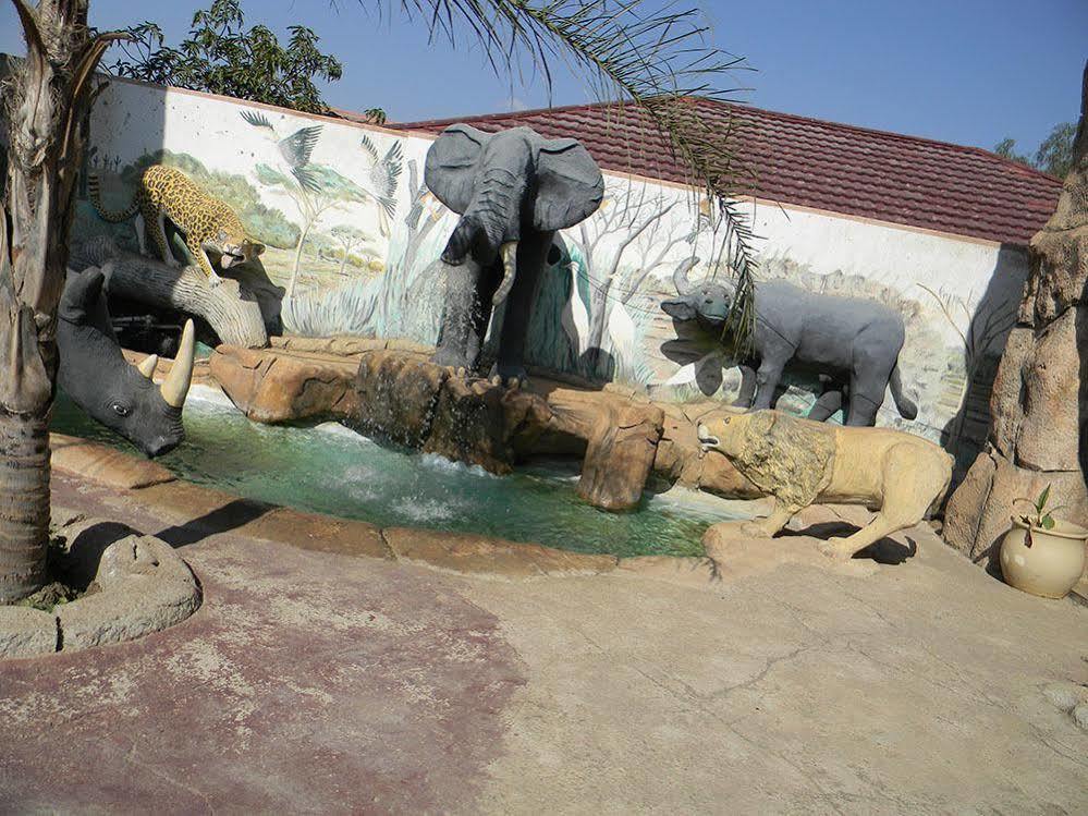 African Cave Lodge Hammanskraal Exterior foto